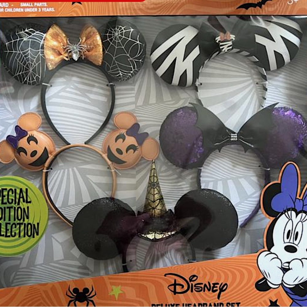 * WITHOUT box .5 pair of Halloween Disney ears!